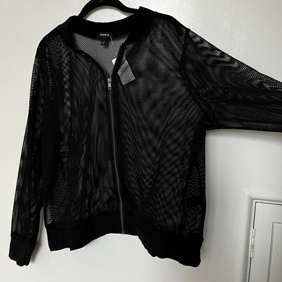 Plus size black mesh zip up - Picture 4 of 4